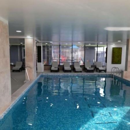 Alezzi Beach Vibe Family Studio With Spa Piscina Interioara Incalzita Sauna Jacuzzi Gym Năvodari Extérieur photo