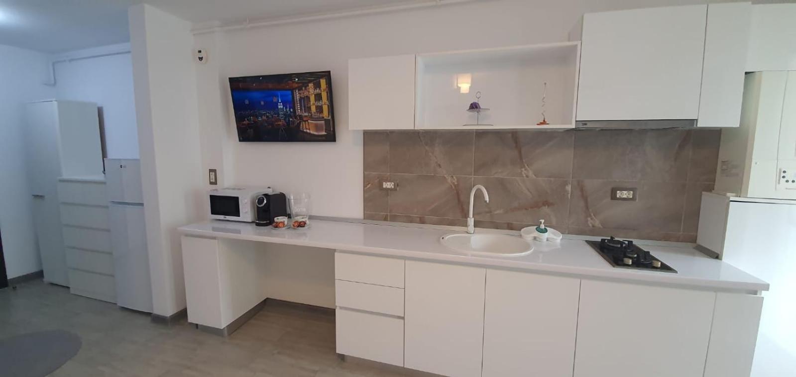 Alezzi Beach Vibe Family Studio With Spa Piscina Interioara Incalzita Sauna Jacuzzi Gym Năvodari Extérieur photo
