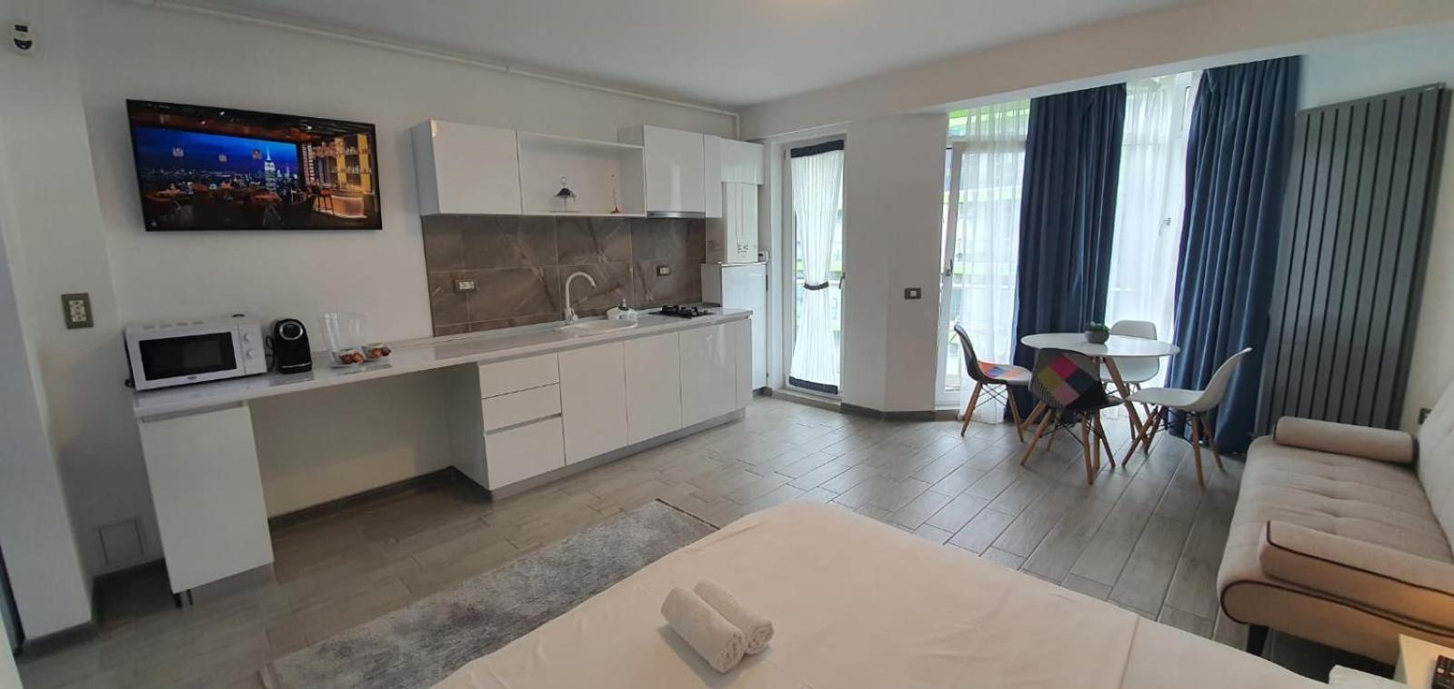 Alezzi Beach Vibe Family Studio With Spa Piscina Interioara Incalzita Sauna Jacuzzi Gym Năvodari Extérieur photo